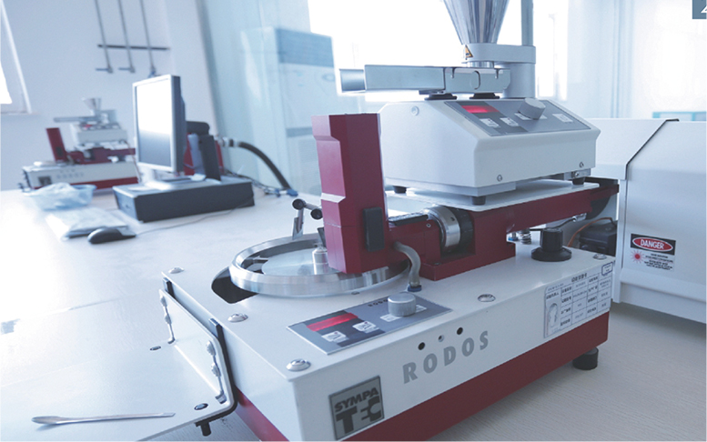 レーザー粒度分布測(cè)定裝置
