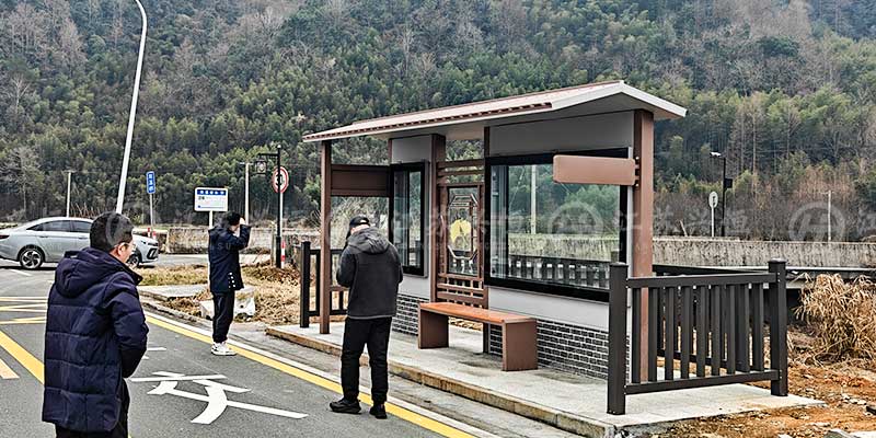 浙江區(qū)域候車亭項目順利安裝完畢