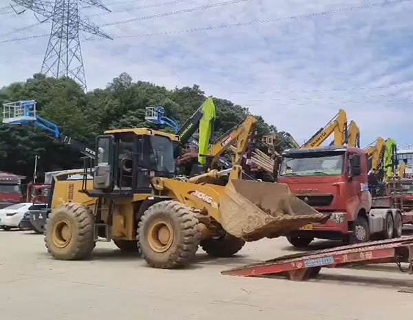 裝載機(jī)